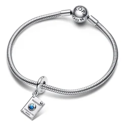 Aufklappbarer Charm Anhänger Reisepass aus 925er Silber 792680C01