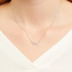 Collier 585er Weißgold 8 Diamanten 0,024 ct. DN0052