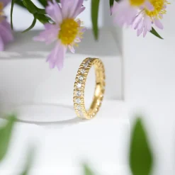 Damenring aus 8-karätigem Gold mit Zirkonia GR0210