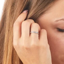 333er Weißgoldring mit Zirkoniasteinen GR0177