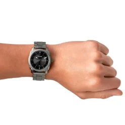 Formschöne Herren-Armbanduhr FS4774