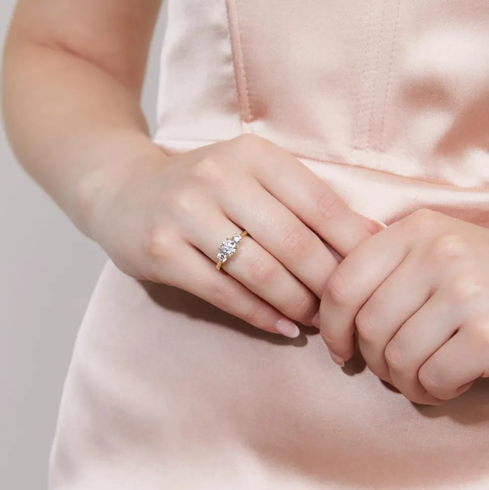 Goldener Verlobungsring Trinity mit lab grown Diamanten BDR0025LG-GSL