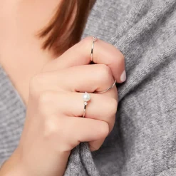 Ring aus 14-karätigem Weißgold ER0008-14KW