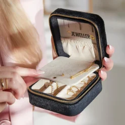 Schmucketui in Reisegröße aus schwarzem Samt GET0047