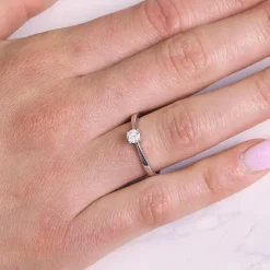 Verlobungsring aus 585er Weißgold mit Diamant, 0,25 ct. VR0139-LSL