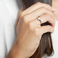 Verlobungsring aus 585er Weißgold mit Diamanten VR0326