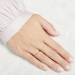 Zierlicher 333er Goldring mit Herzform GR0138